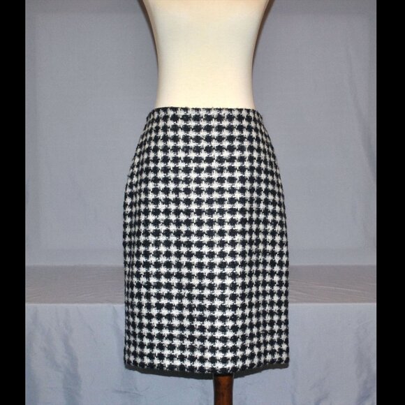 NWT Ann Taylor Skirt Size 2 Wool Blend Houndstooth Pencil Skirt - Picture 1 of 11